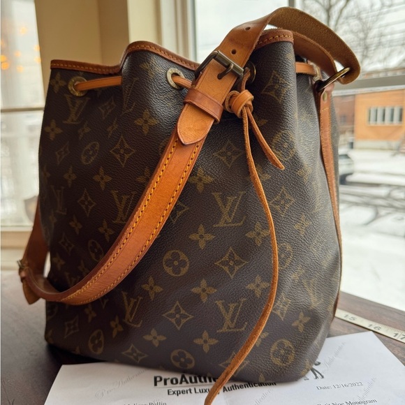 Louis Vuitton Handbags - Louis Vuitton Petit Noe Monogram Brown Bag with certificate of authenticuty